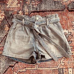 Paperbag waist denim shorts!! 🌴✨